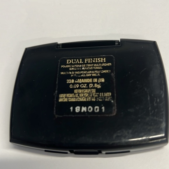 Lancôme Dual Finish Powder in Amande III - Travel Size - Picture 2 of 6